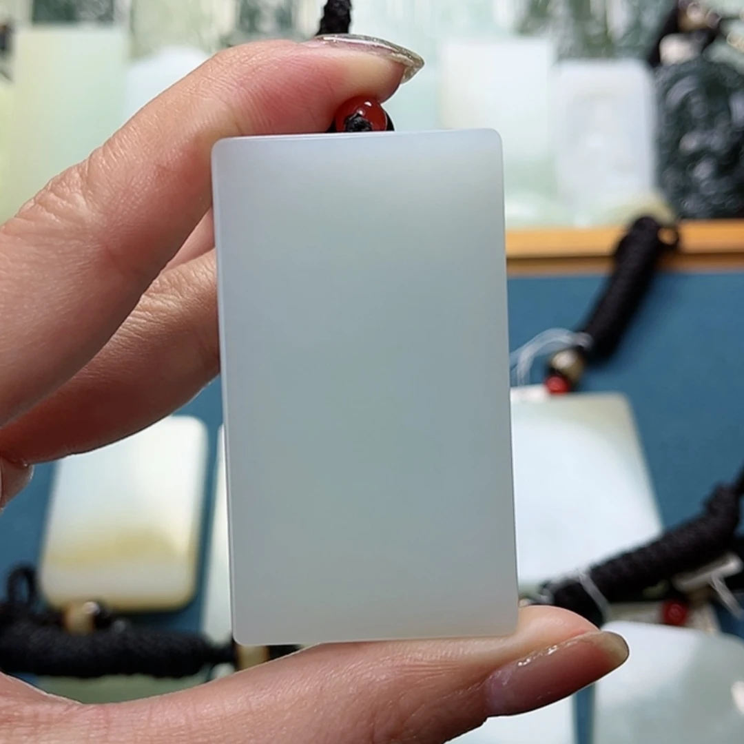 【闪购商品】颈饰未镶嵌和田玉看***谁