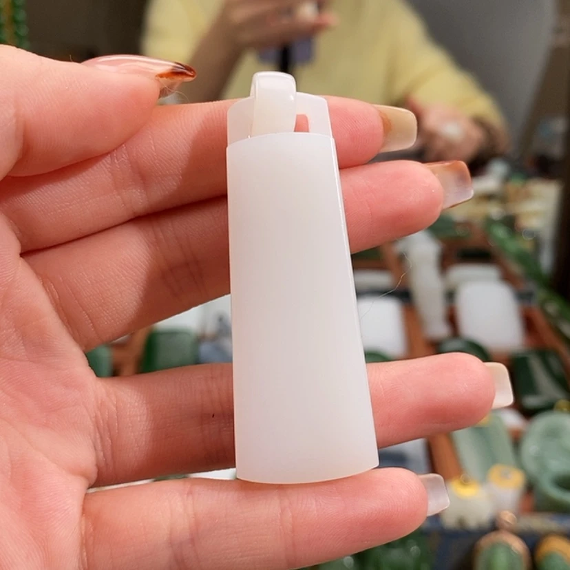 【闪购商品】吊坠(赠链)未镶嵌和田玉