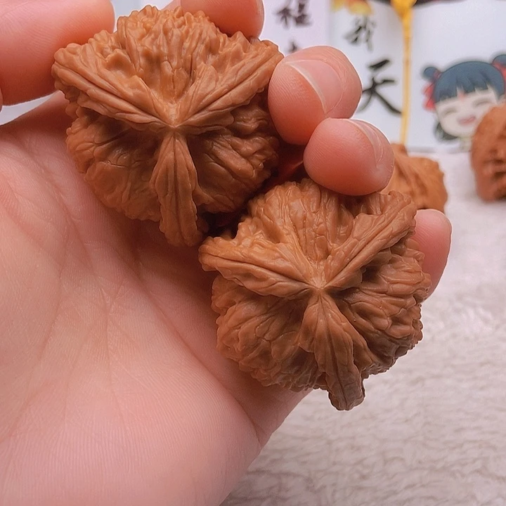吊坠文玩核桃天***虎三棱