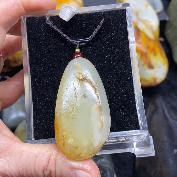 和田玉未镶嵌挂件