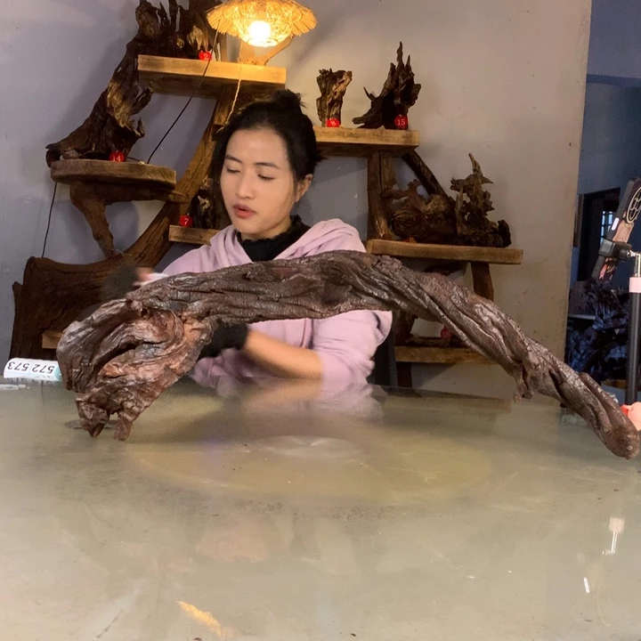 丑***怪天然云南紫柚木会黄水