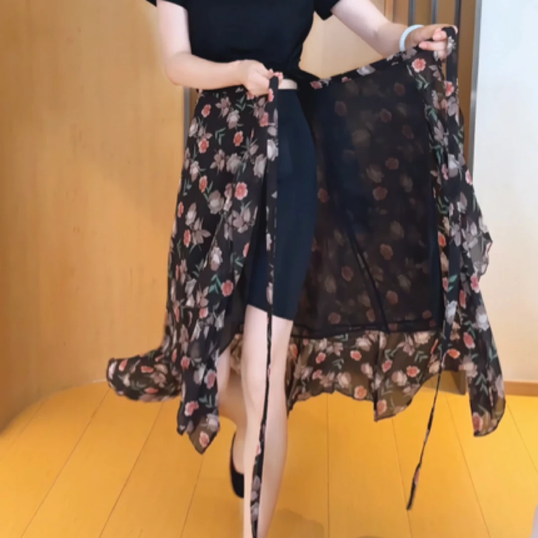 碎花雪纺一片式设计系带包臀荷叶边温柔不规则度假裙黑色半身裙