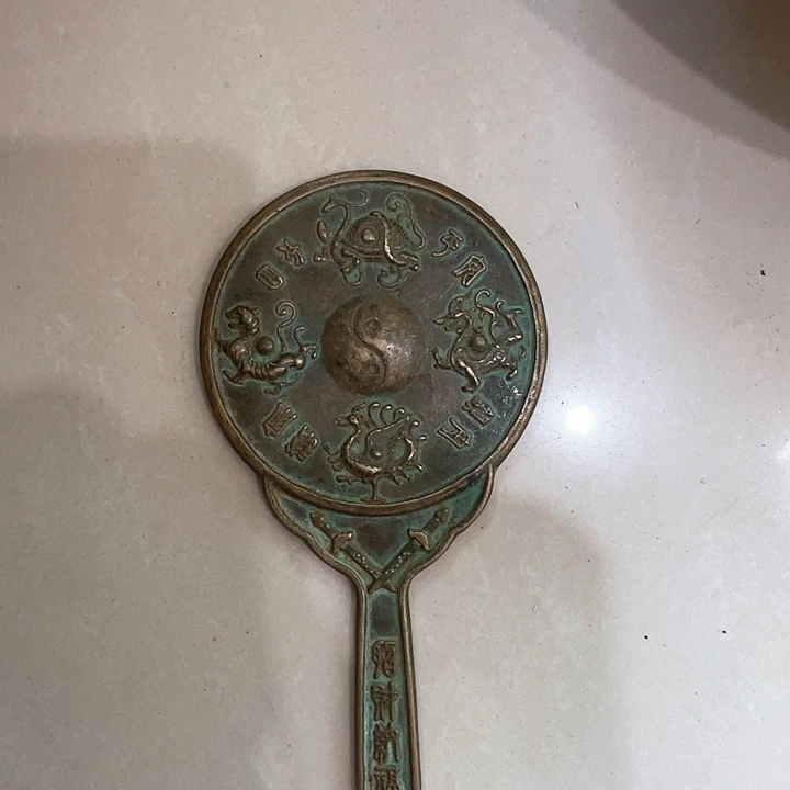 用***8闪电购铜摆件工艺品