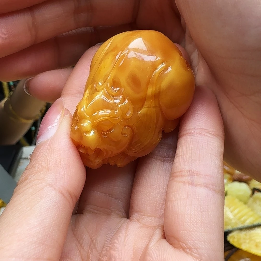 琥珀裸石未镶嵌欢****年……