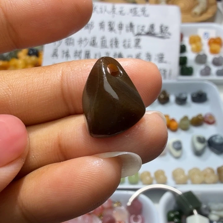 和田玉未镶嵌珠宝奇石