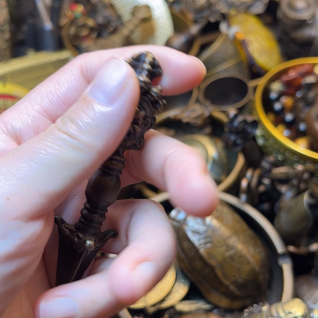 精美铜器工艺品等