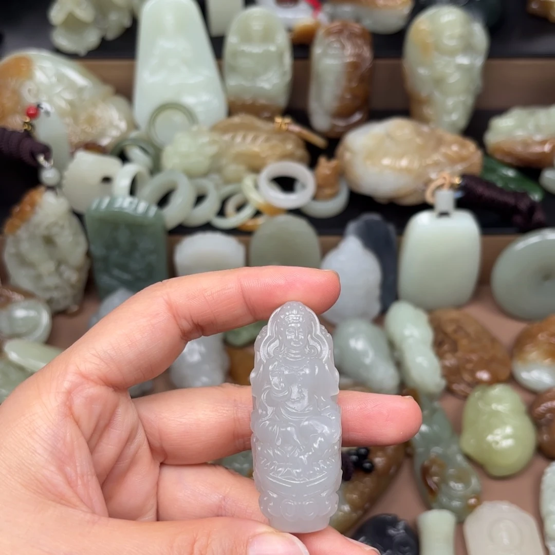 颈饰未镶嵌和田玉