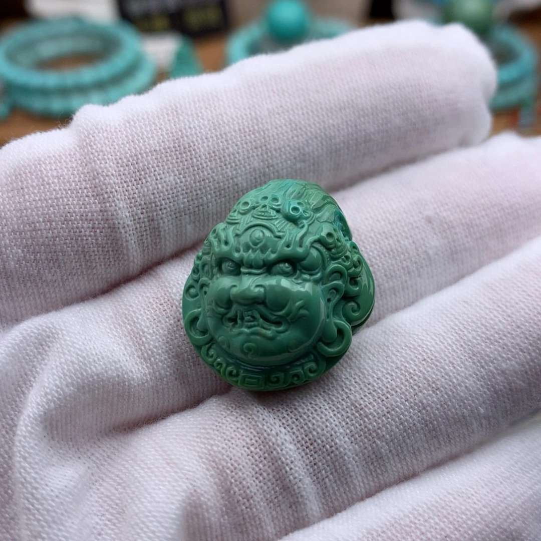 绿松石未镶嵌珠宝奇石