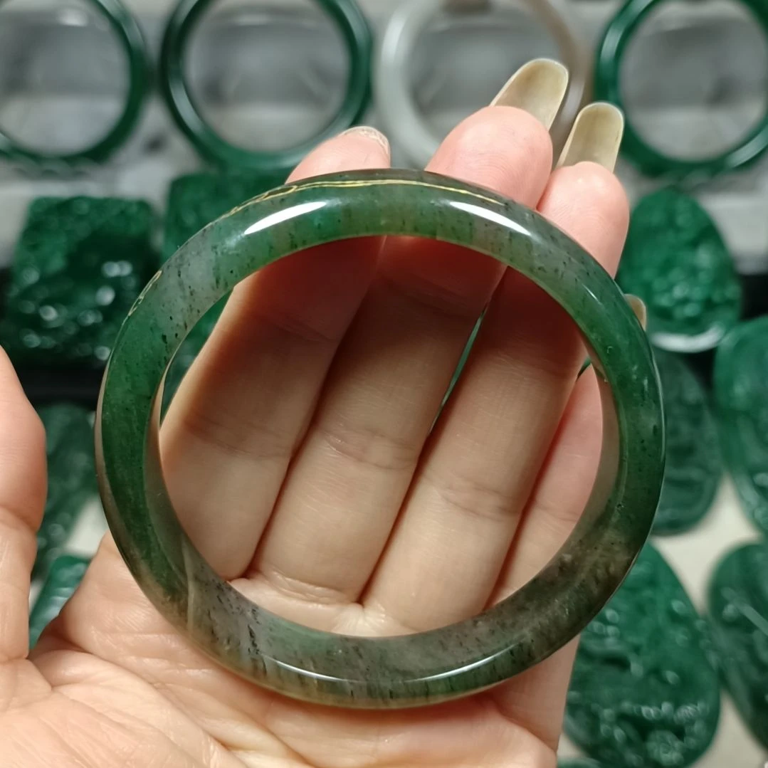 独山玉未镶嵌手镯57