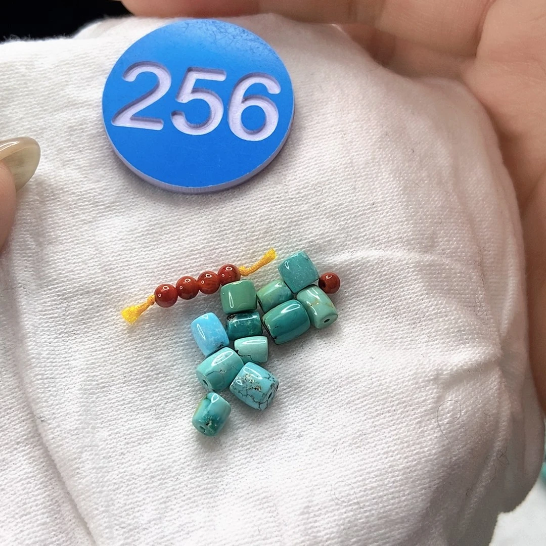 南红玛瑙未镶嵌珠宝奇石