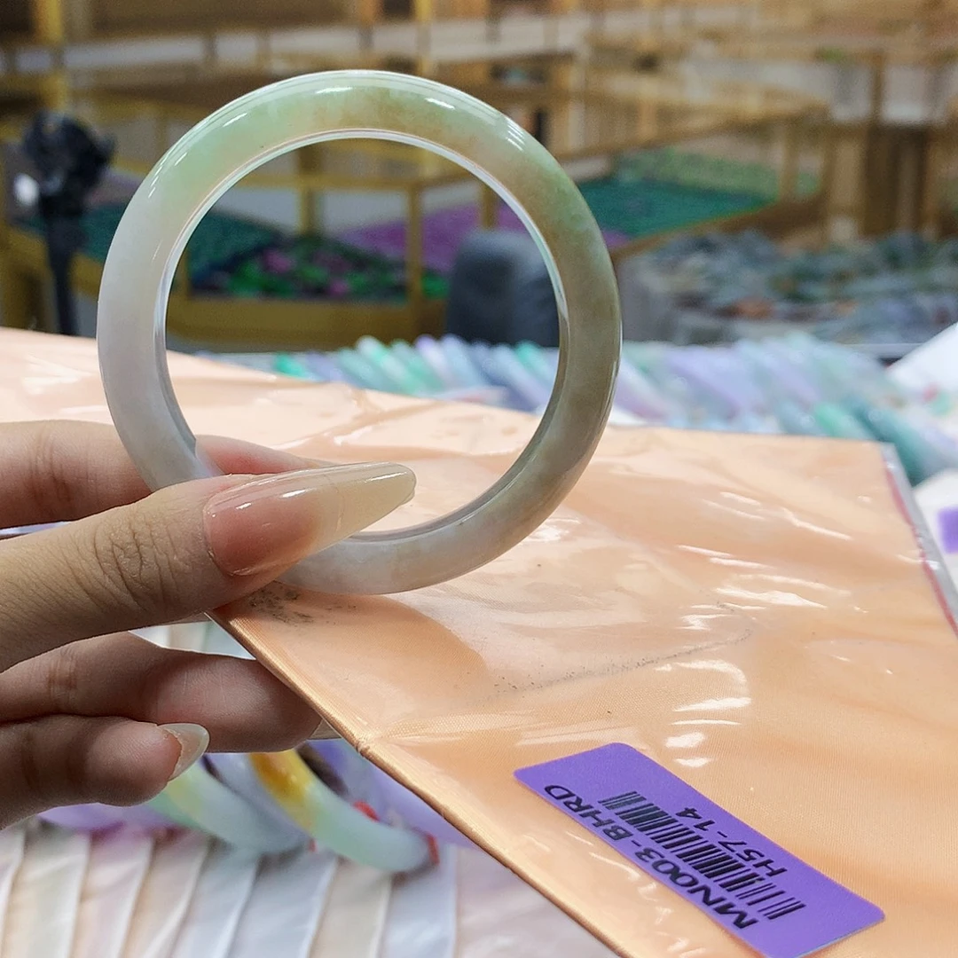 翡翠未镶嵌手镯hh