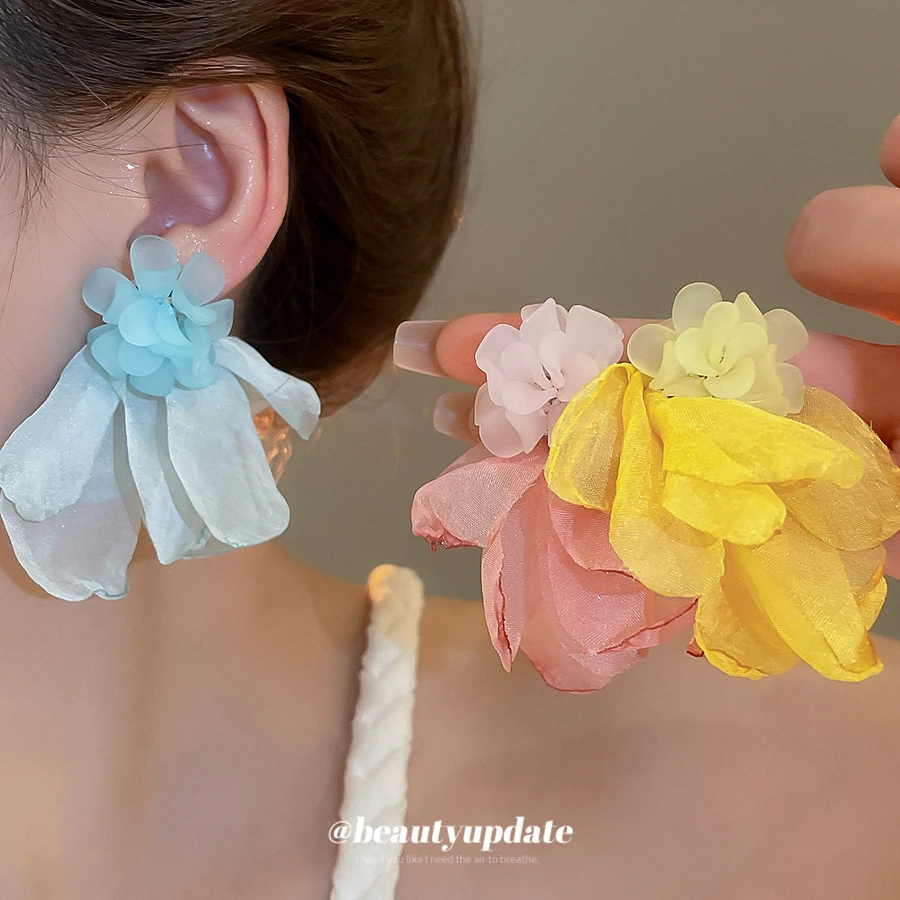 非金属布艺耳饰 浪漫春日！多巴胺布艺花朵耳钉甜美气质耳环女耳饰