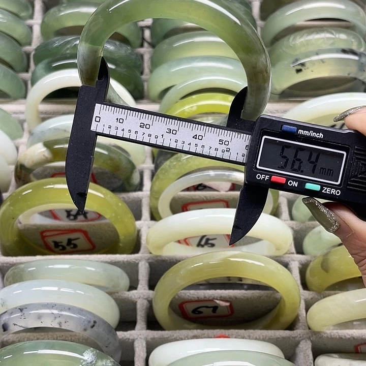 蛇纹石玉未镶嵌手镯70