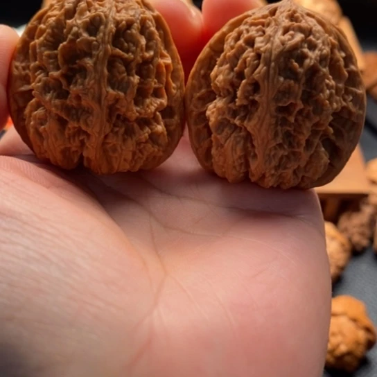 文玩核桃吊坠将军榜打底