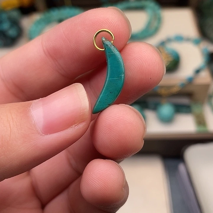 绿松石未镶嵌吊坠