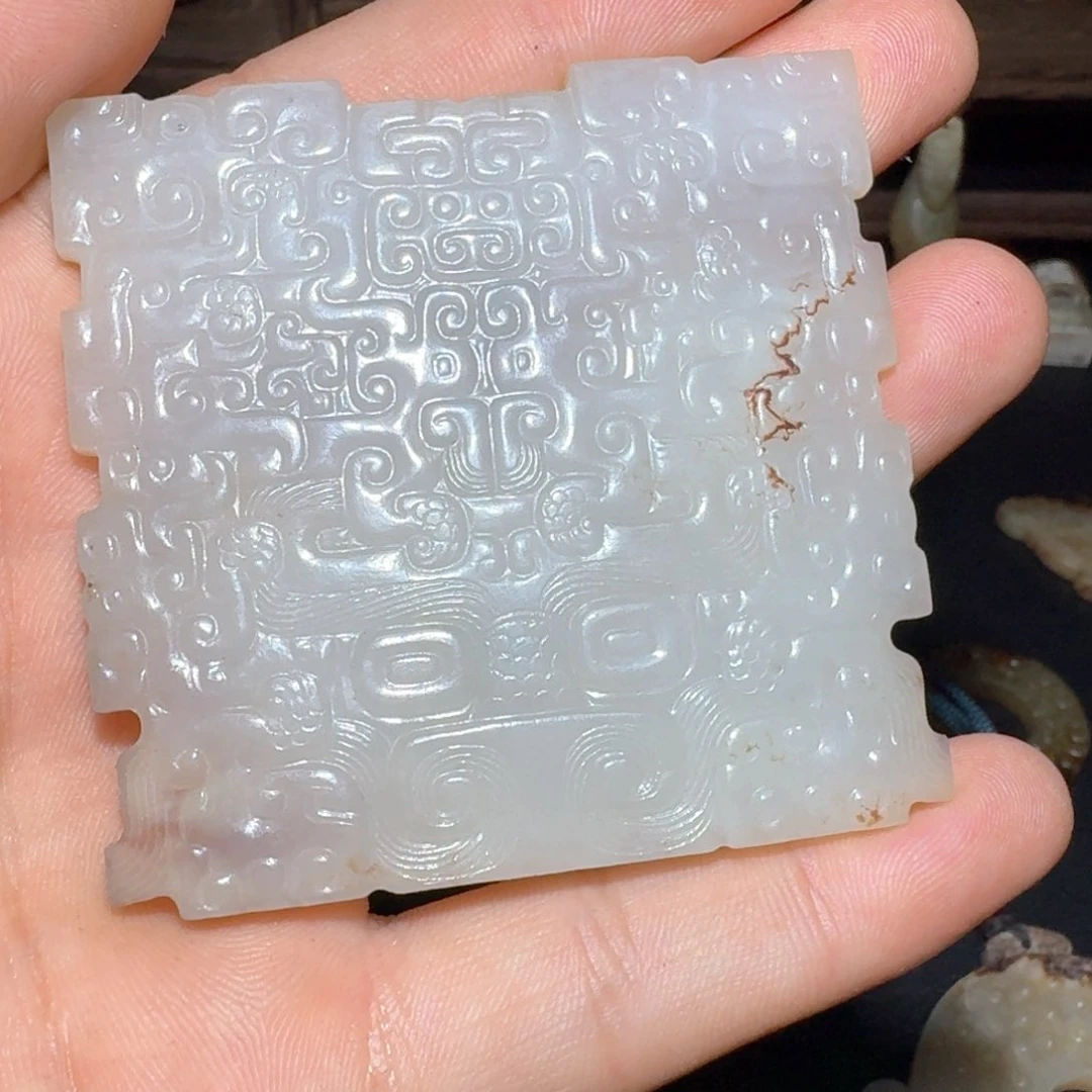 和田玉（糖玉）未镶嵌颈饰影**品