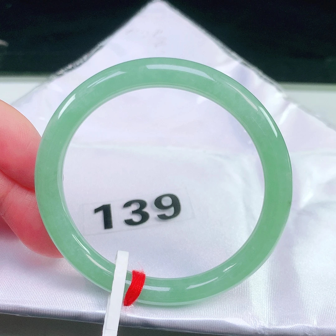 未镶嵌手镯（圆镯）翡翠139