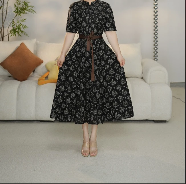 2012连衣裙碎花显瘦时尚夏季小个子法式收腰气质