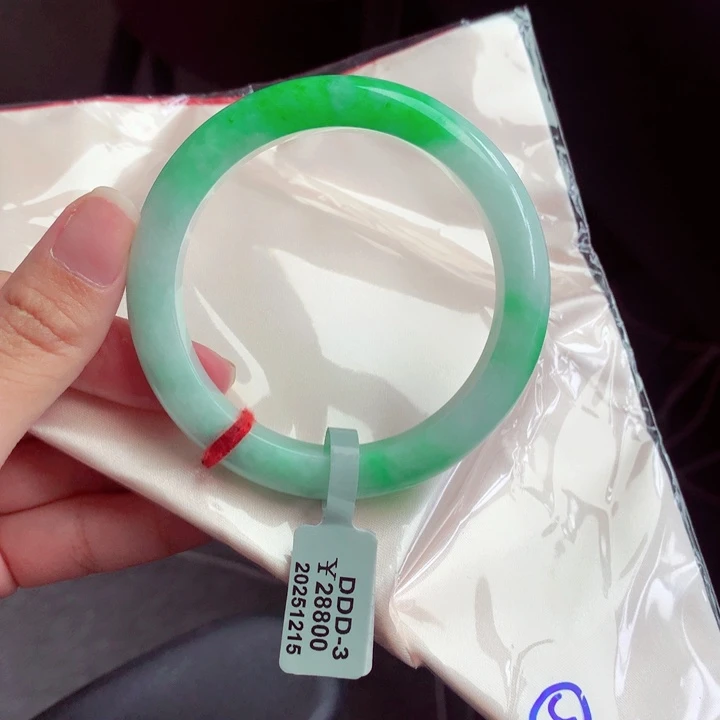 翡翠未镶嵌手镯翡翠