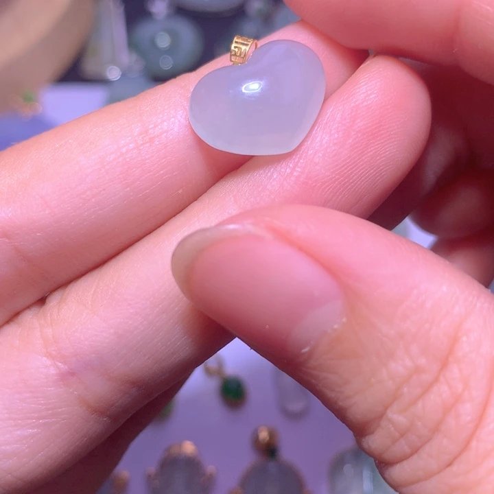 颈饰18K金镶嵌翡翠翡翠