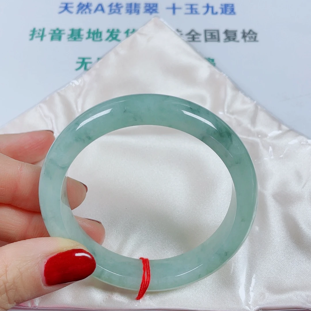 翡翠未镶嵌手镯圈口60.8宽13.2厚8.8