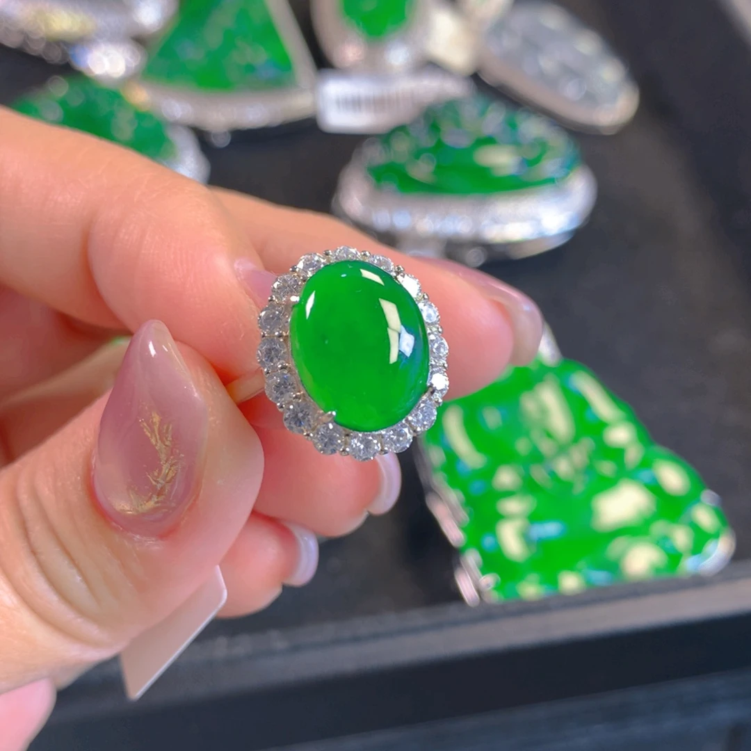 翡翠颈饰银S925镶嵌翡翠