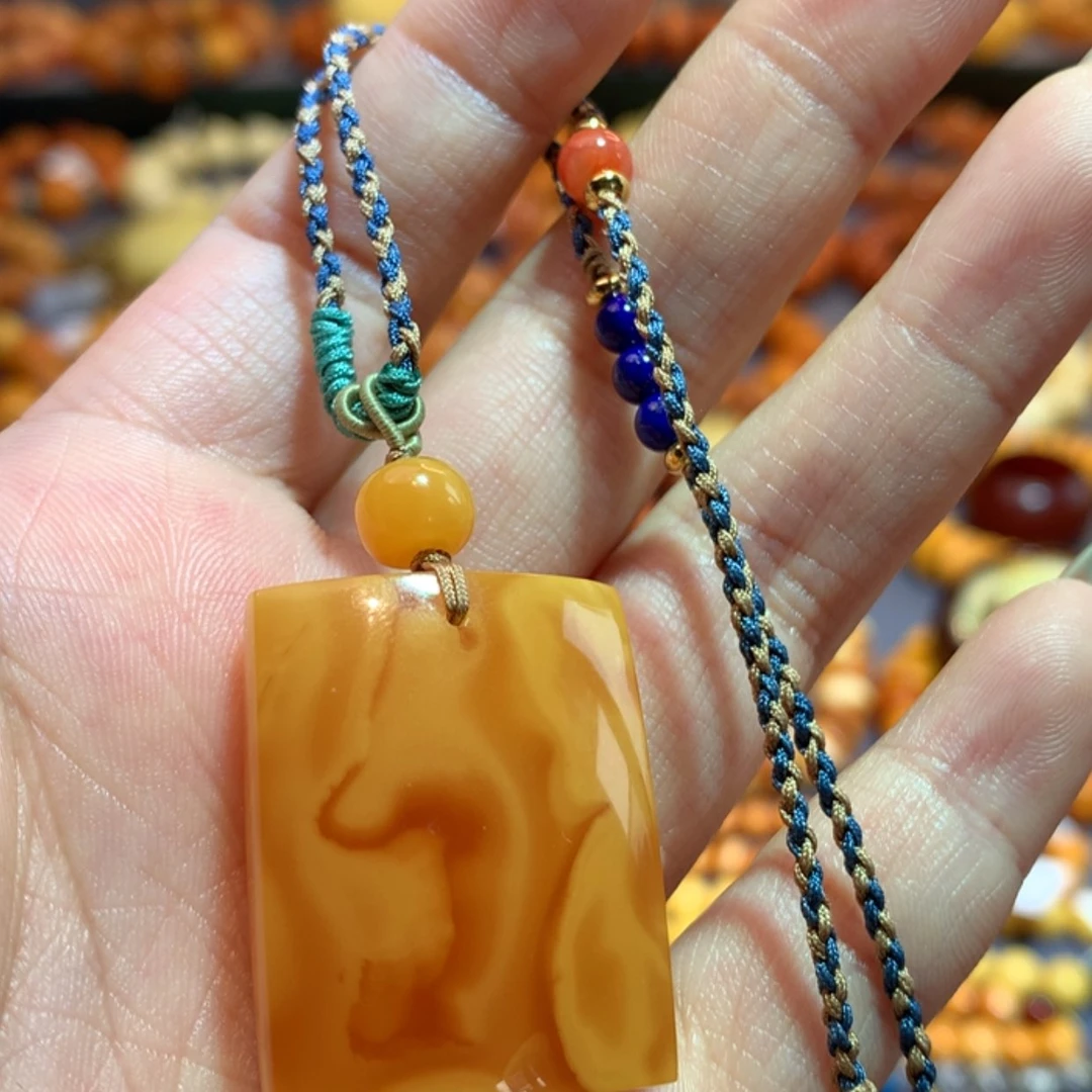【闪购商品】未镶嵌吊坠(赠链)蜜蜡