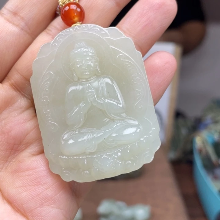 颈饰未镶嵌和田玉