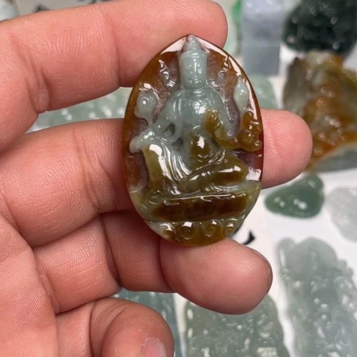 翡翠未镶嵌颈饰度母观音