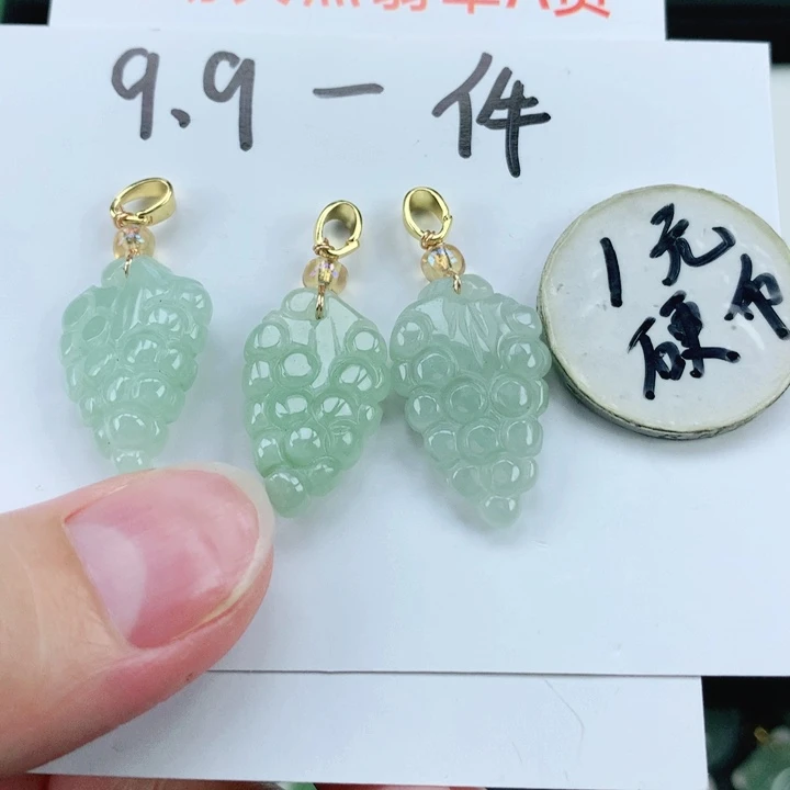 翡翠挂件未镶嵌多样性发其1