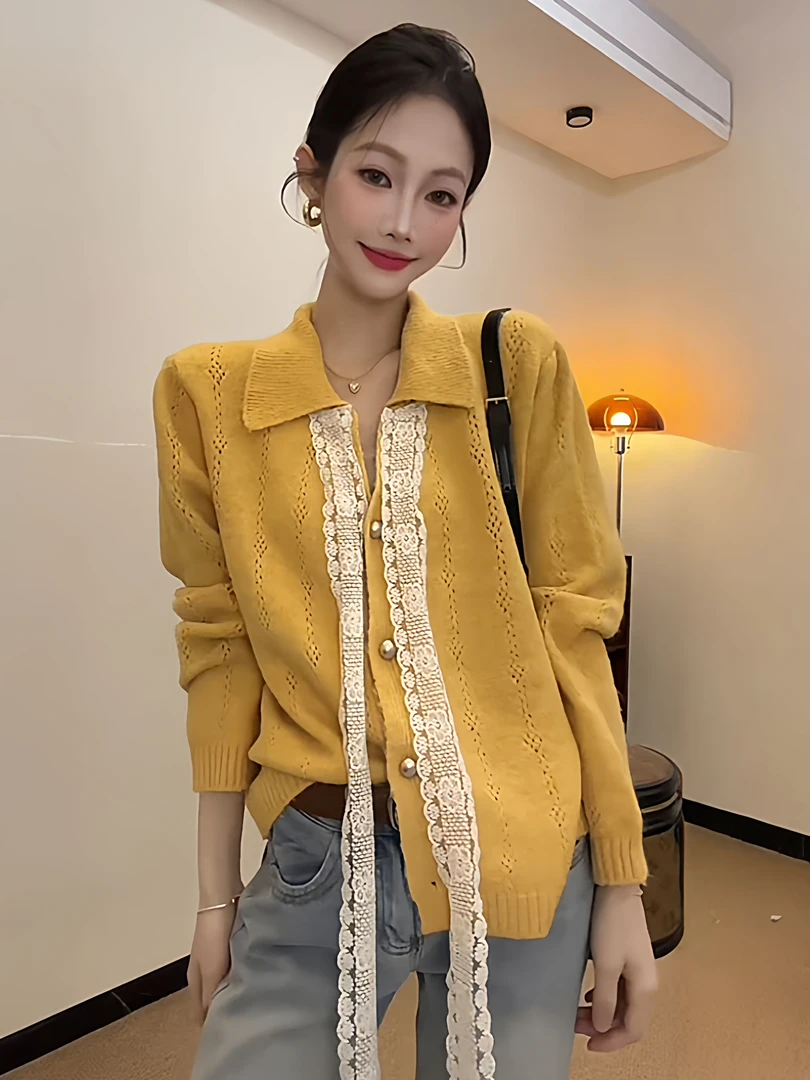 秋冬黄色蕾丝系带毛衣女款2025新款时尚洋气减龄镂空针织开衫上衣