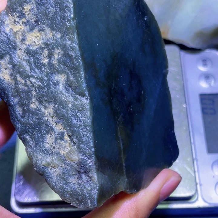 和田玉（糖玉）未镶嵌珠宝半成品