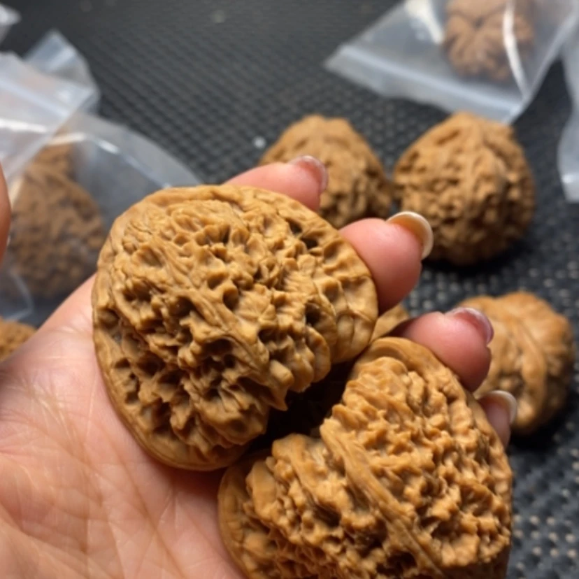 【闪购商品】文玩核桃吊坠良*.南疆石