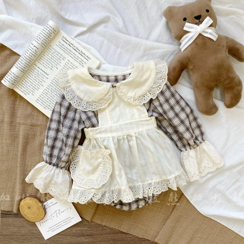 春秋款宝宝衣服上新蕾丝娃娃领方格长袖包屁背带裙女宝复古洋气款