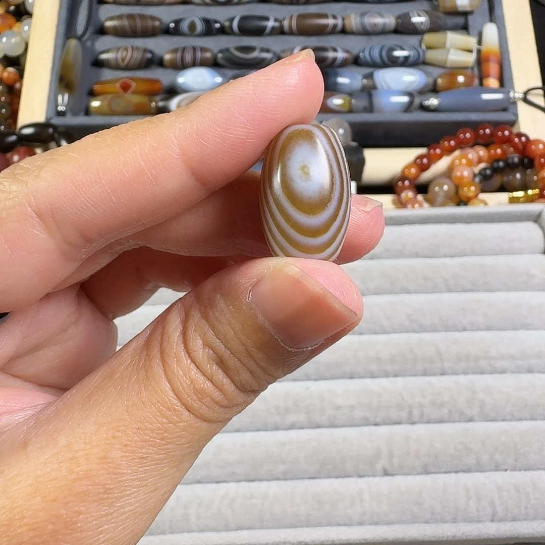 小线珠黑白珠尺寸不一