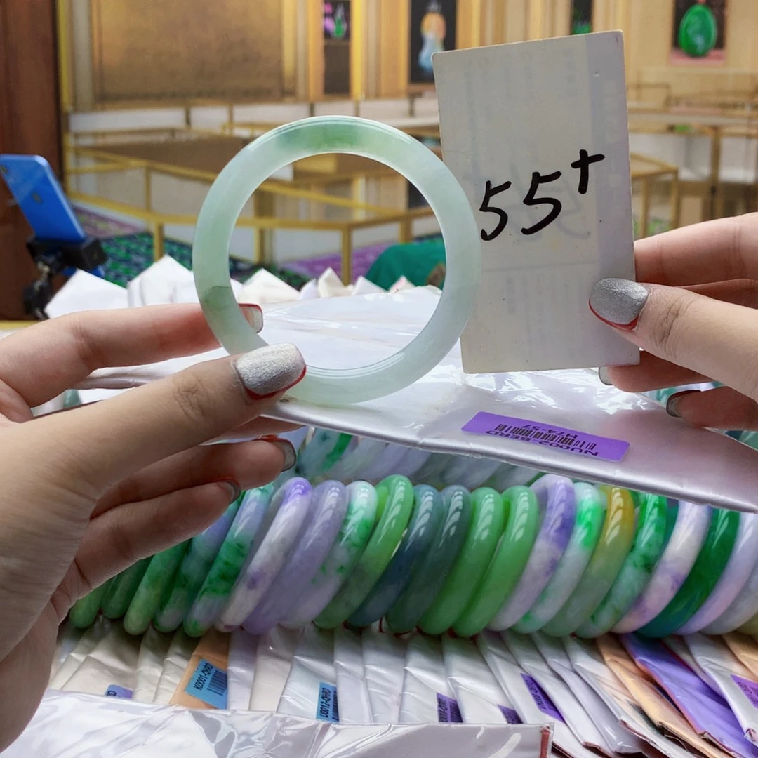 翡翠未镶嵌手镯gg