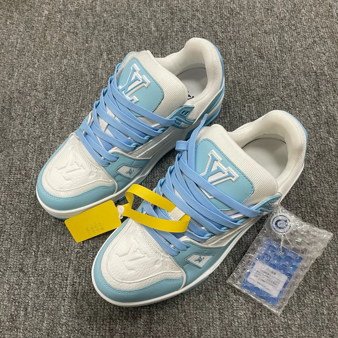 99新 LouisVuitton/路易威登 （有盒）系带低帮时尚板鞋38码/5674