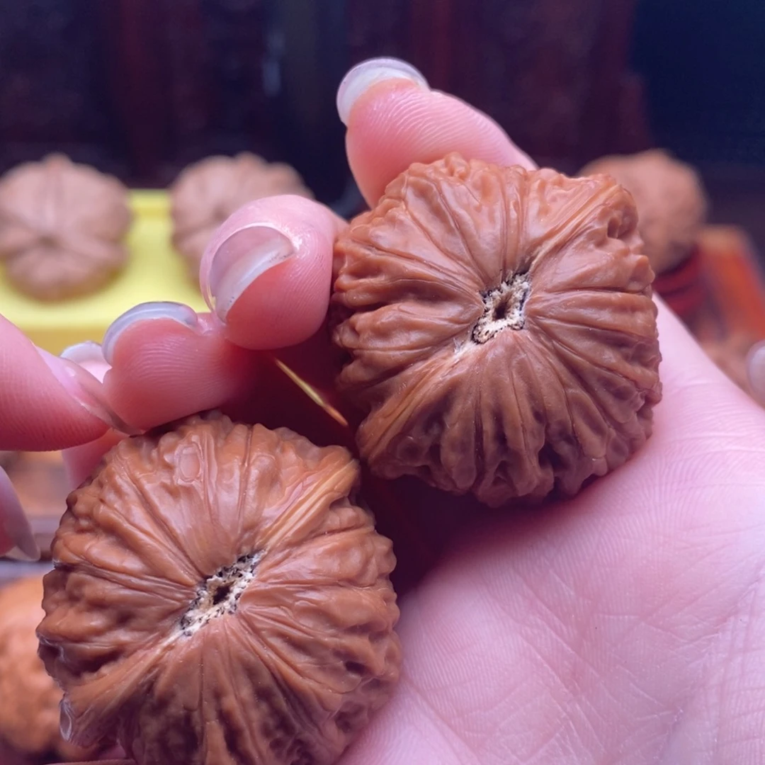 文玩核桃把件A**.铁锤