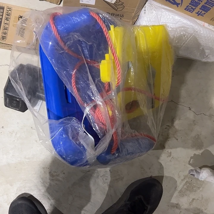 秋千孩子玩具一个