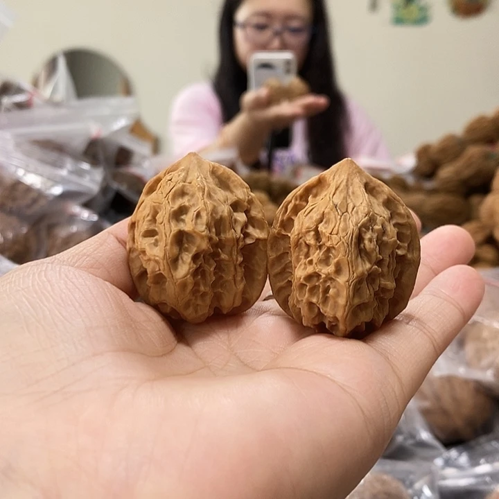 文玩核桃吊坠玲珑33+微色差