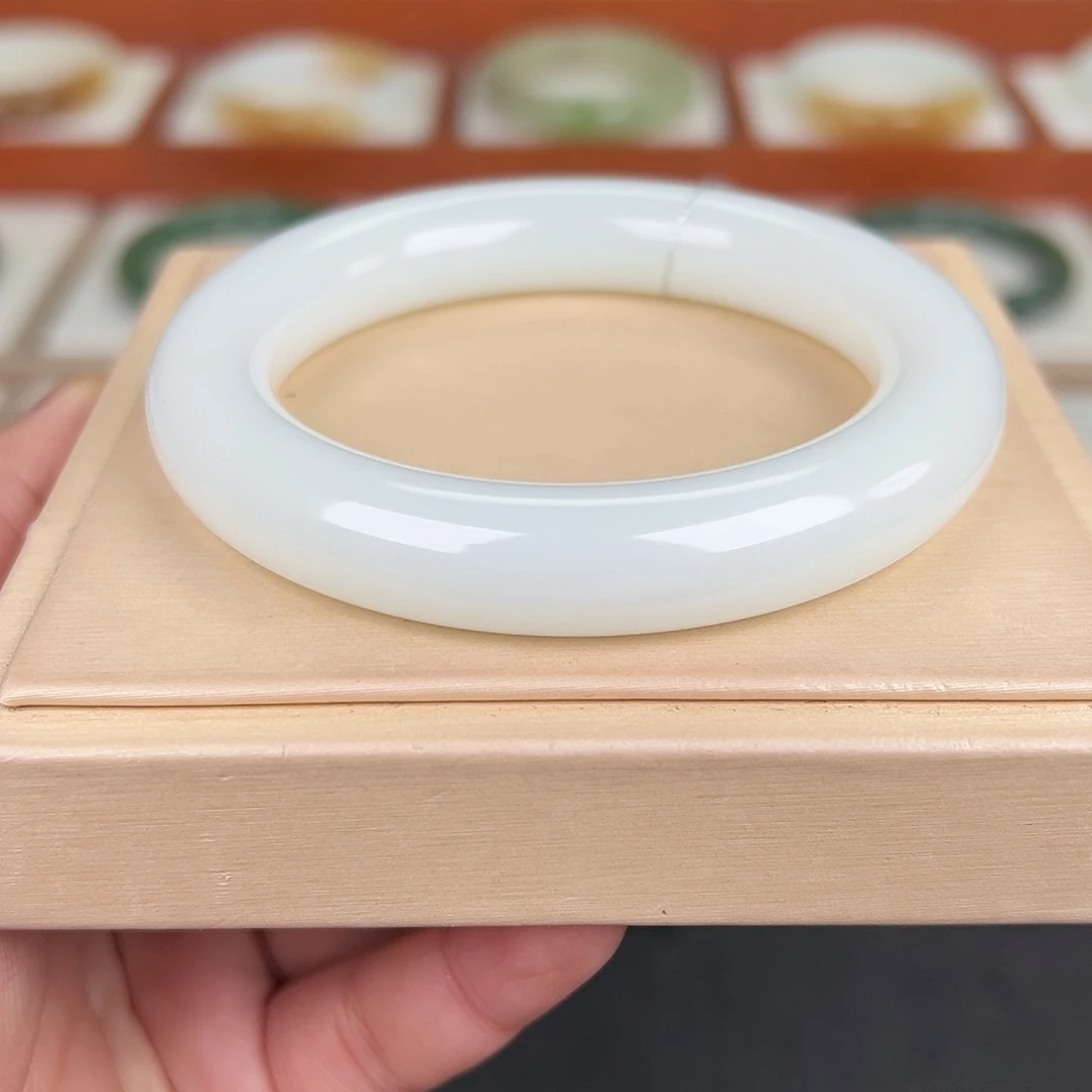 和田玉未镶嵌手镯白玉圆条