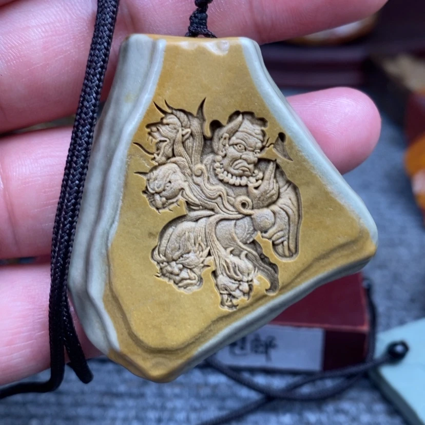 【闪购商品】原石雕刻手把件