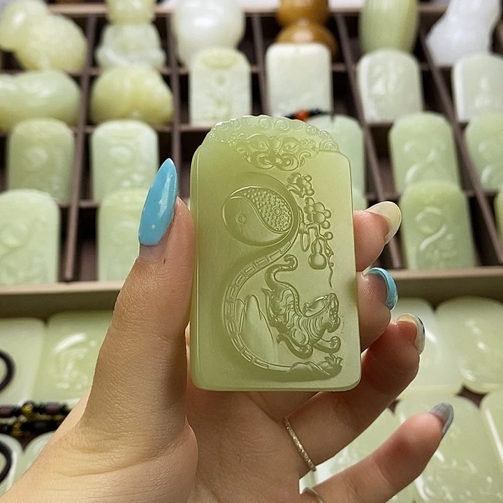 昆仑石双面守护虎