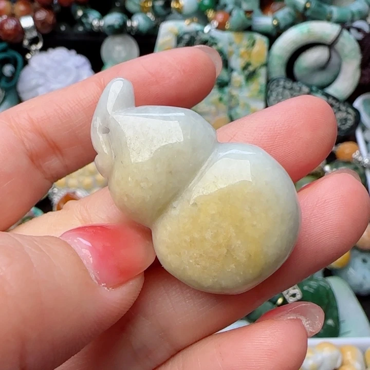 翡翠颈饰未镶嵌天然A货95