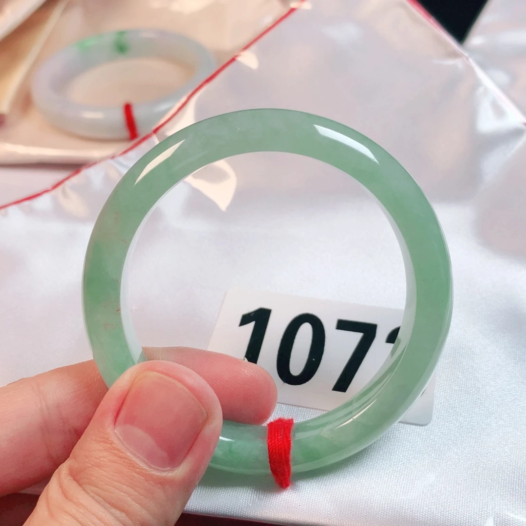 翡翠手镯未镶嵌翡翠手镯1073