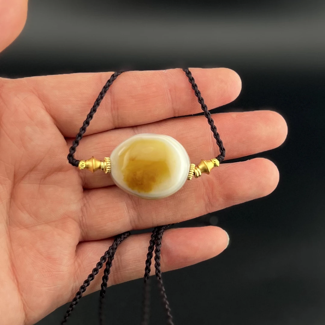 天然千年到代带黄皮大橄榄珠缠丝老玛瑙锁骨链