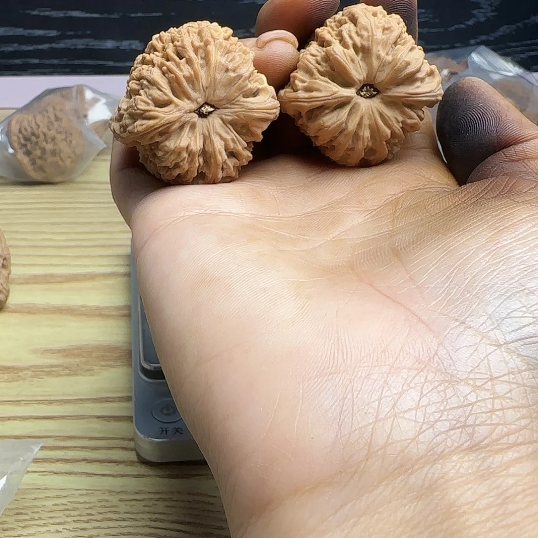 吃***惹吊坠桃核核桃核桃