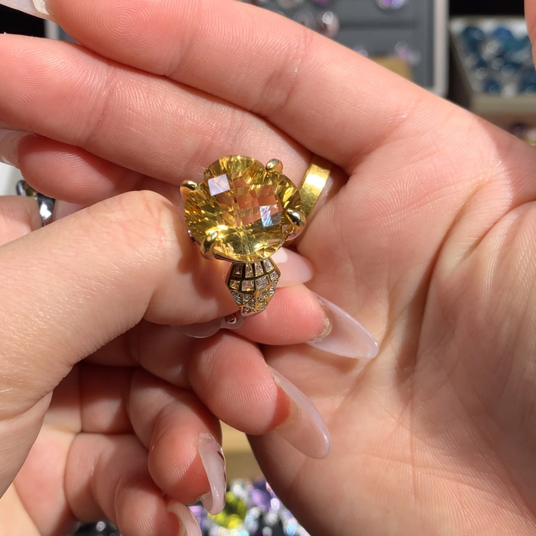 【闪购商品】水晶戒指银S925镶嵌t****n戒指