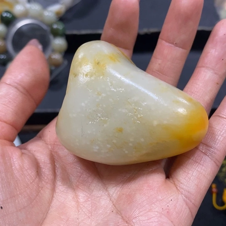 未镶嵌和田玉（糖玉）挂件