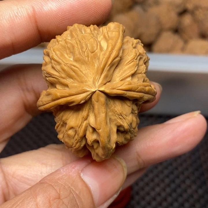 挪***林吊坠文玩核桃文玩核桃异形单只